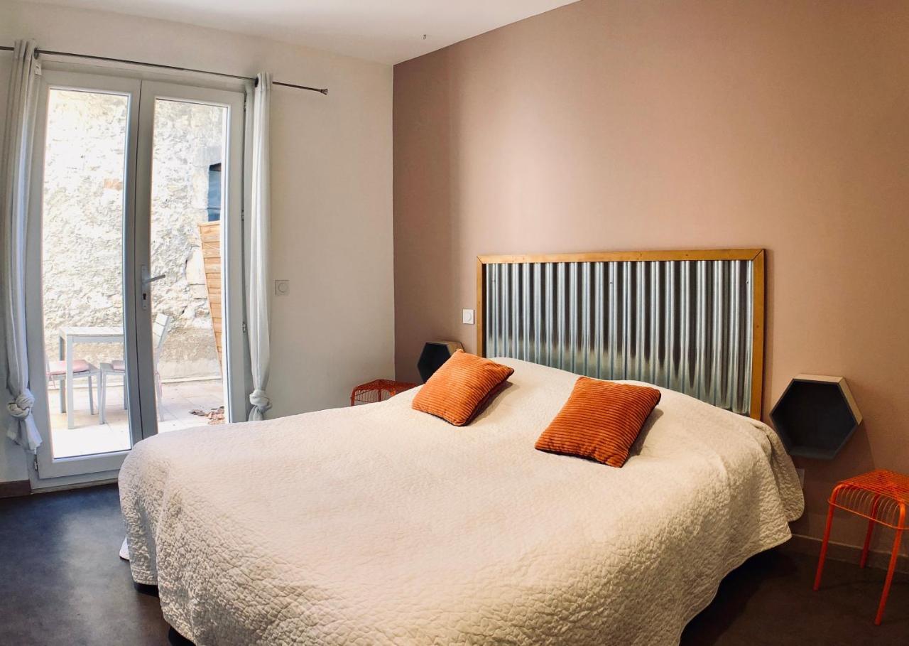 Appartements Entre Provence Et Camargue Tarascon Eksteriør billede